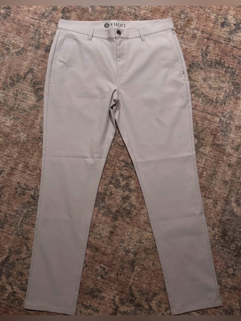 NWT Vuori Cascade Tech Chino Pant
